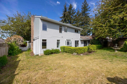 Front Yard Photo of 1032 164 Street, Surrey, BC