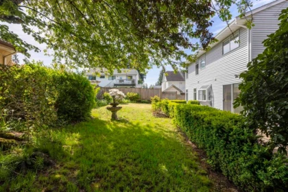 Garden / Landscaping Photo of 1032 164 Street, Surrey, BC
