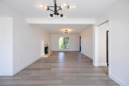 Kitchen Island Photo of 1032 164 Street, Surrey, BC
