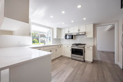 Primary Bathroom Photo of 1032 164 Street, Surrey, BC