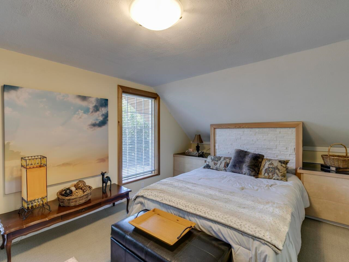 Garage Interior Photo of 43785 Ryall Road, Mission, BC