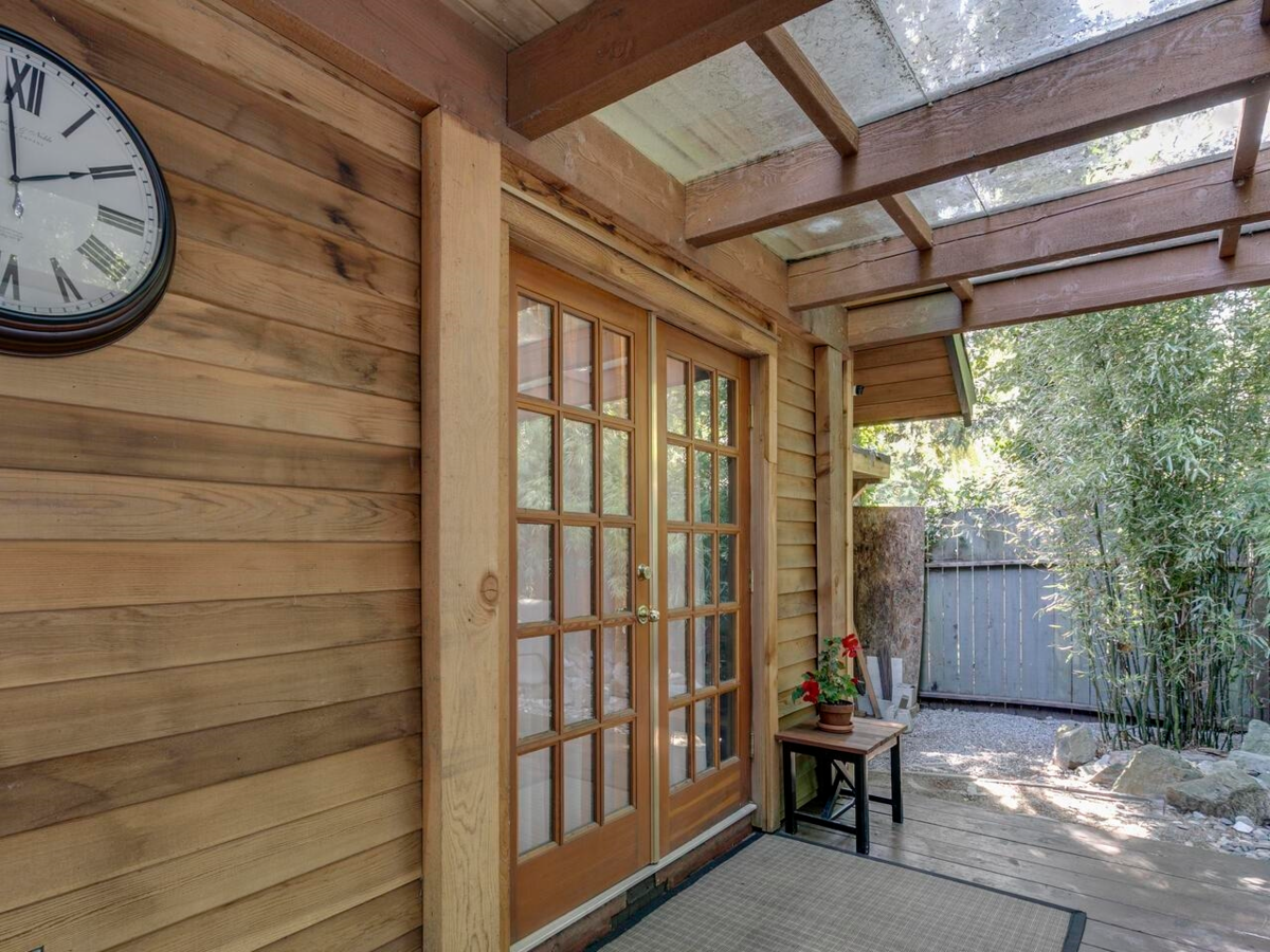 Mudroom Photo of 43785 Ryall Road, Mission, BC