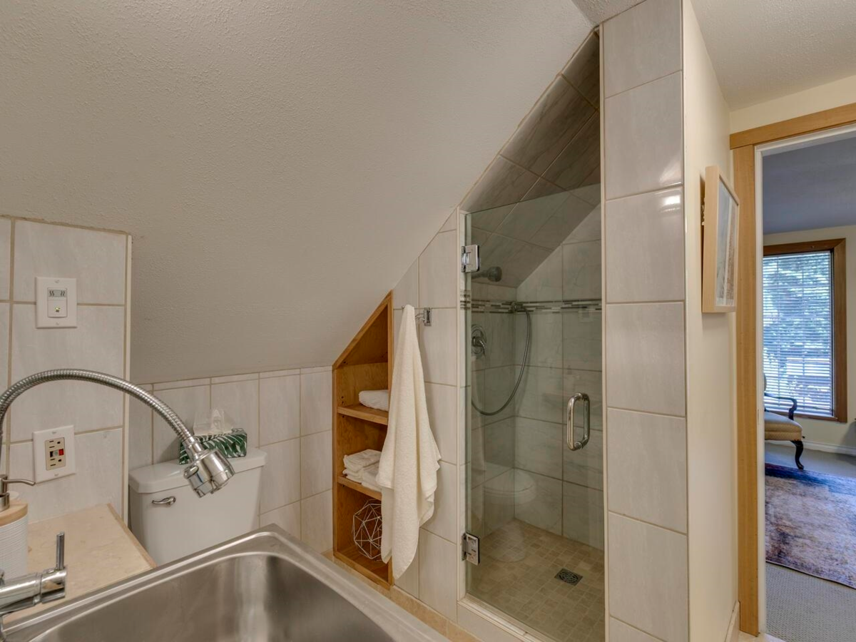 Outdoor Deck Photo of 43785 Ryall Road, Mission, BC