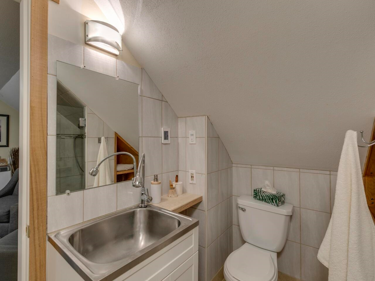 Outdoor Patio Photo of 43785 Ryall Road, Mission, BC