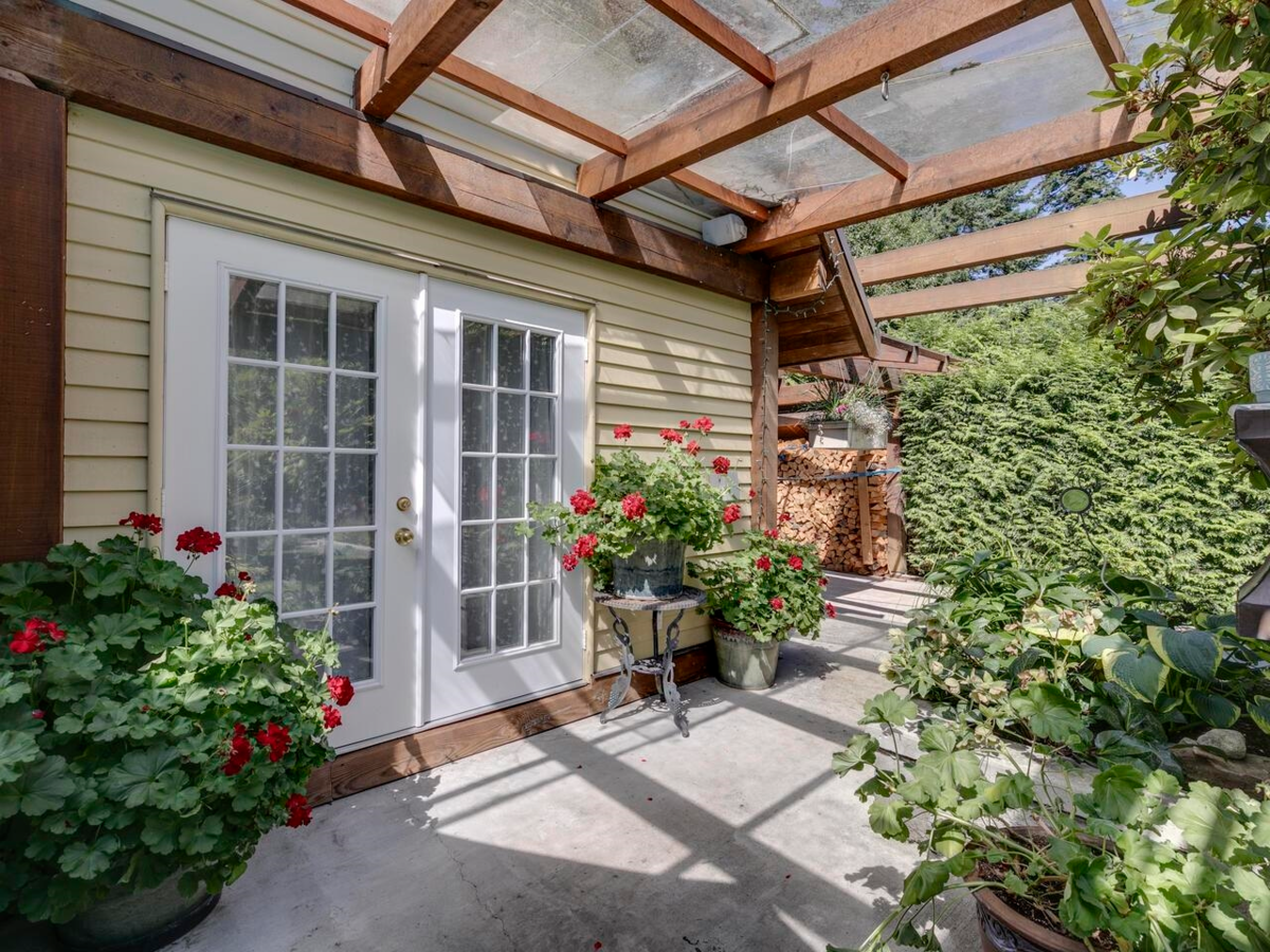 Primary Bathroom Photo of 43785 Ryall Road, Mission, BC