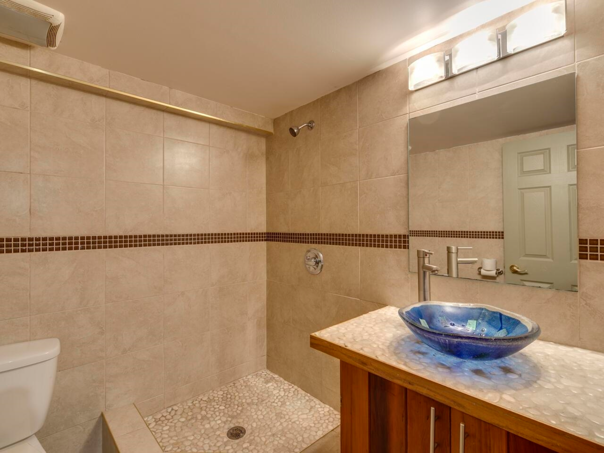 Swimming Pool Photo of 43785 Ryall Road, Mission, BC