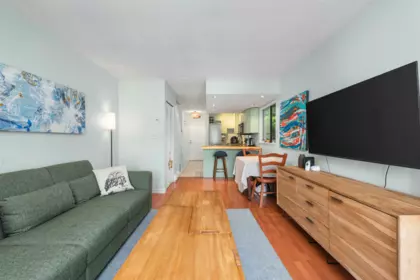 1 719 E 31st Avenue, Vancouver, BC, Vancouver — Townhouse for sale