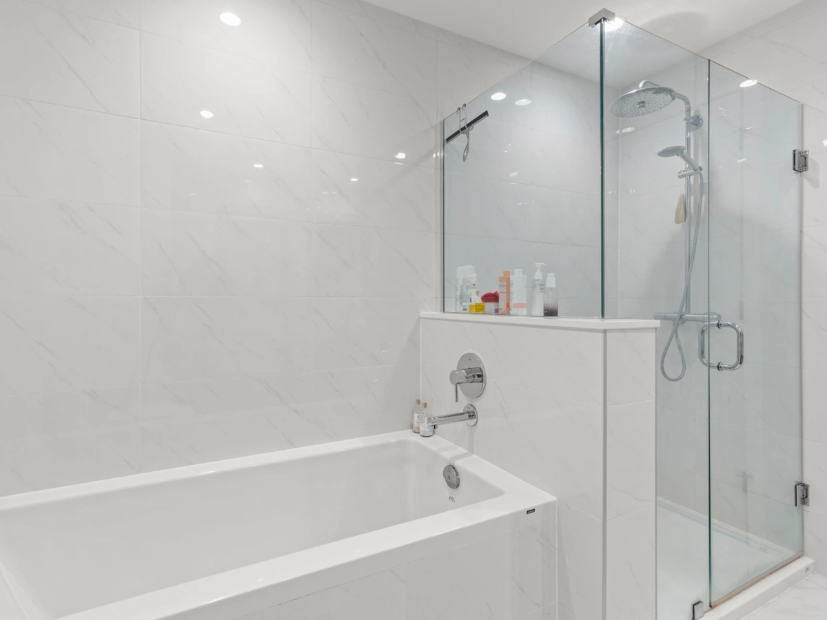 Entry Foyer Photo of 312 747 E 3rd Street, North Vancouver, BC