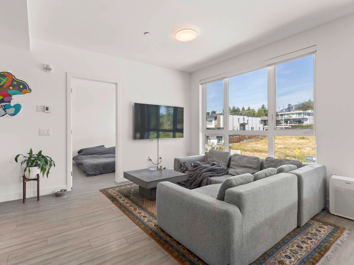 Living Room Photo of 312 747 E 3rd Street, North Vancouver, BC