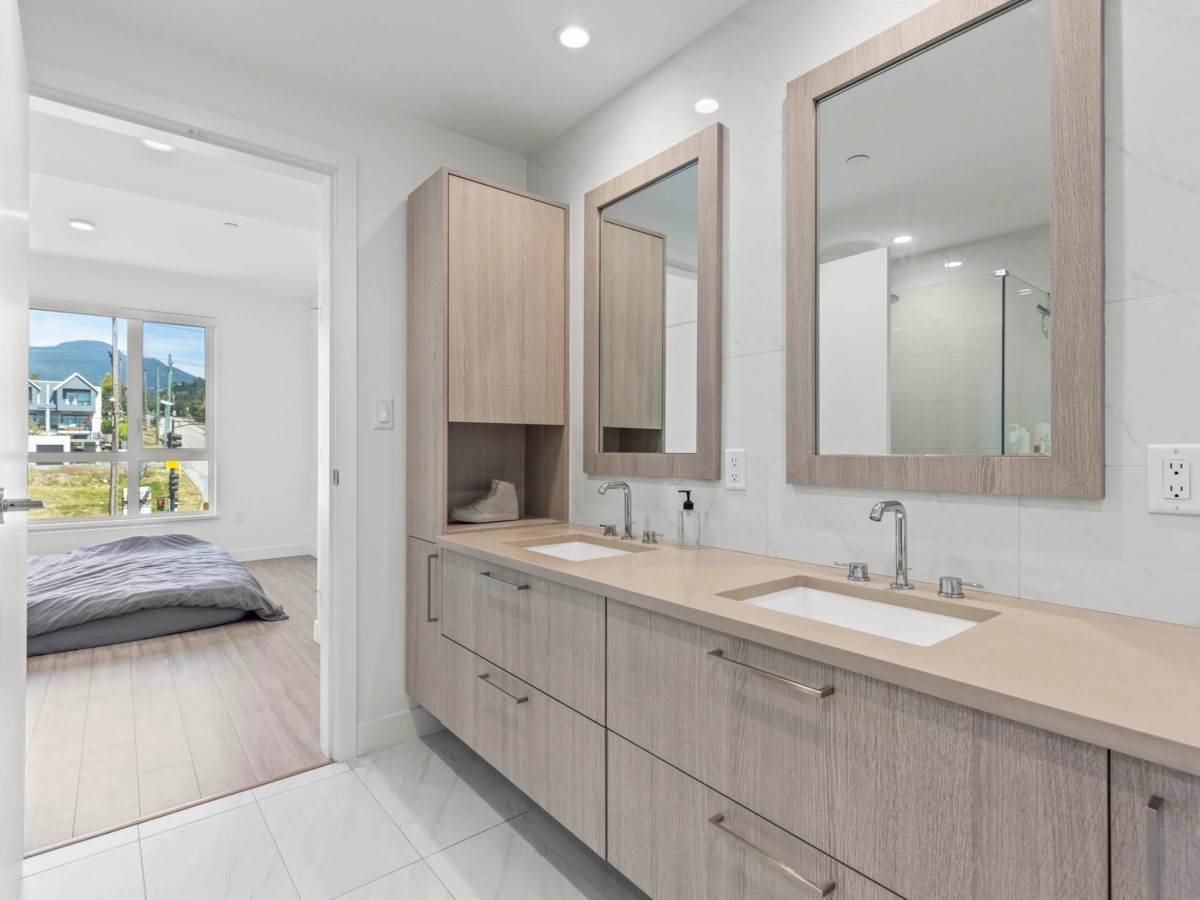 Mudroom Photo of 312 747 E 3rd Street, North Vancouver, BC