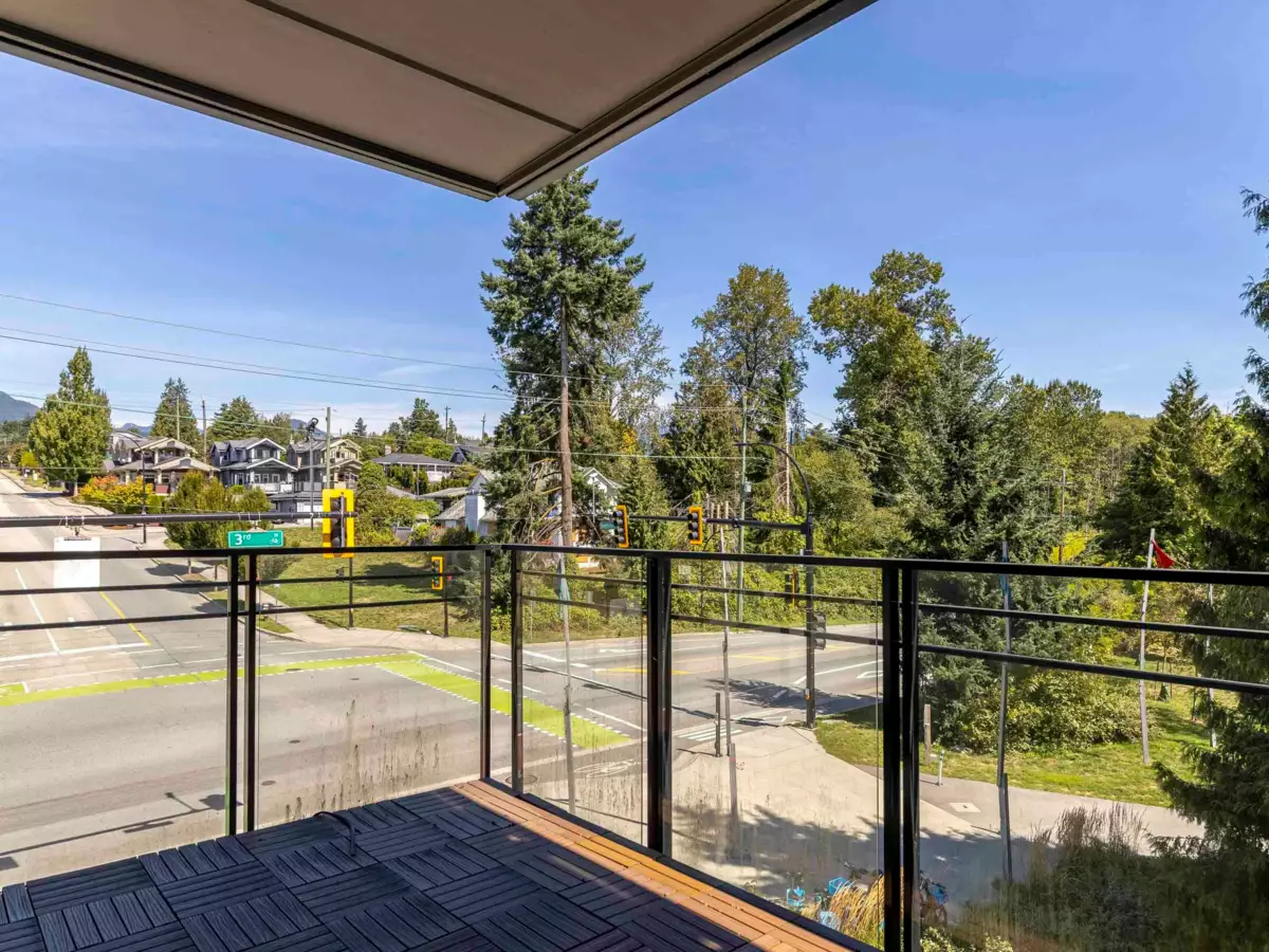 Outdoor Patio Photo of 312 747 E 3rd Street, North Vancouver, BC