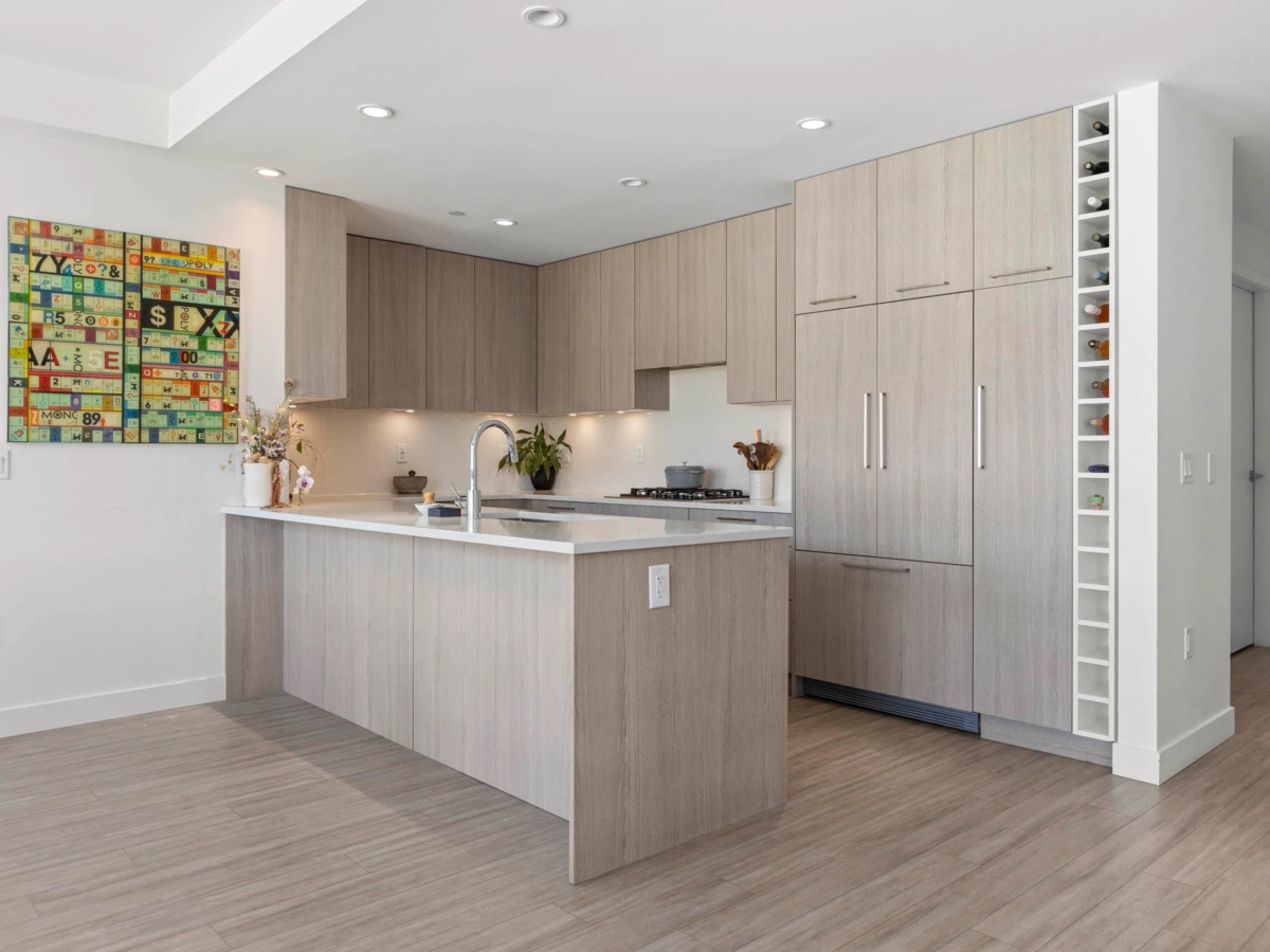 Walk-In Closet Photo of 312 747 E 3rd Street, North Vancouver, BC