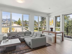 312 747 E 3rd Street, North Vancouver, BC