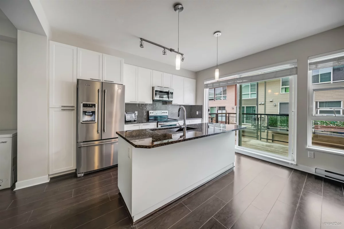 Primary Bathroom Photo of 98 16222 23a Avenue, Surrey, BC