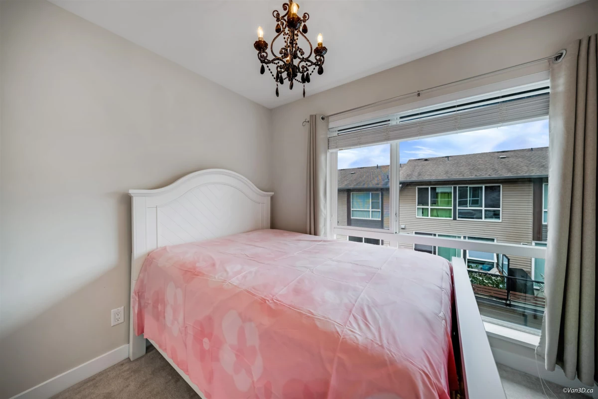 Swimming Pool Photo of 98 16222 23a Avenue, Surrey, BC