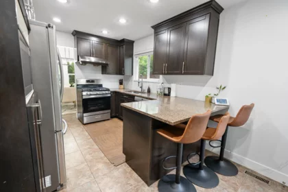 Kitchen Island Photo of 18046 61a Avenue, Surrey, BC