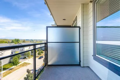Mudroom Photo of 302 13628 81a Avenue, Surrey, BC