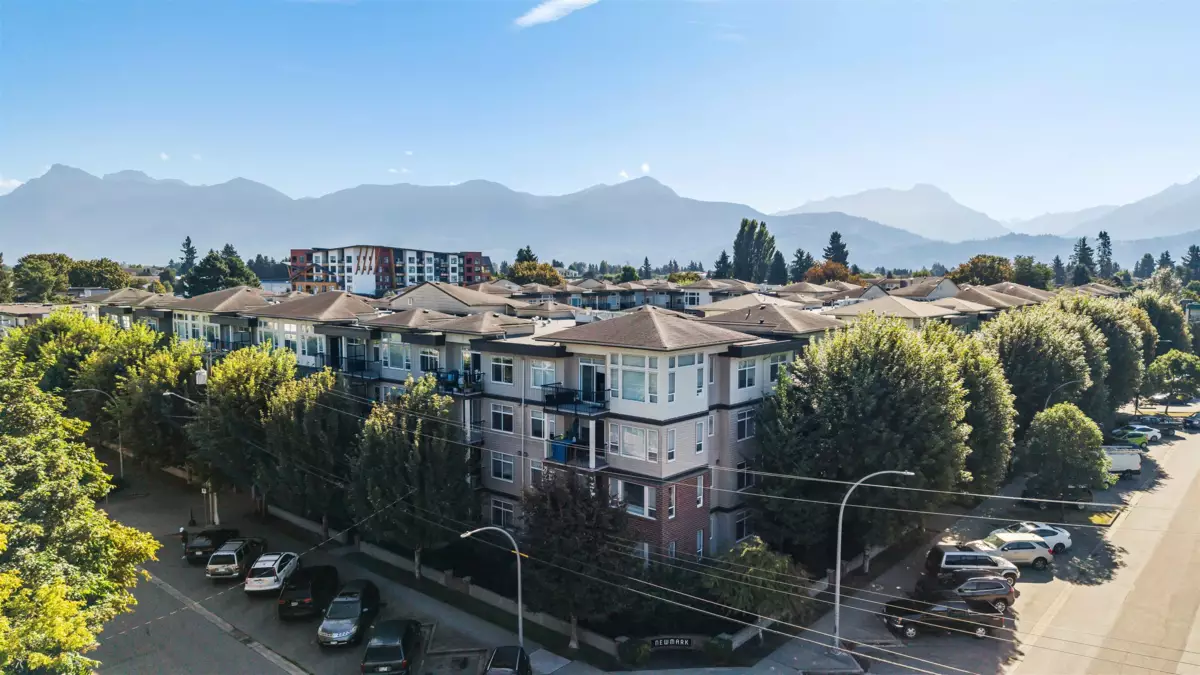 Entry Foyer Photo of 217 46150 Bole Avenue, Chilliwack, BC