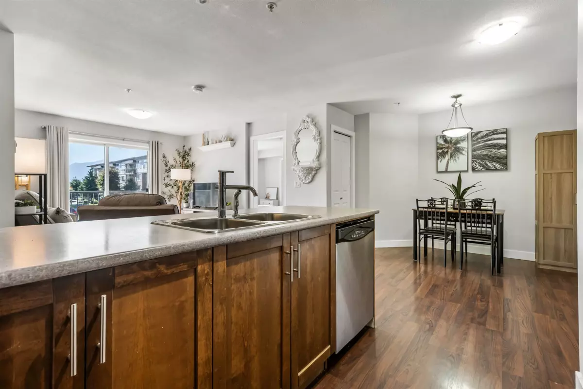 Primary Bedroom Photo of 217 46150 Bole Avenue, Chilliwack, BC