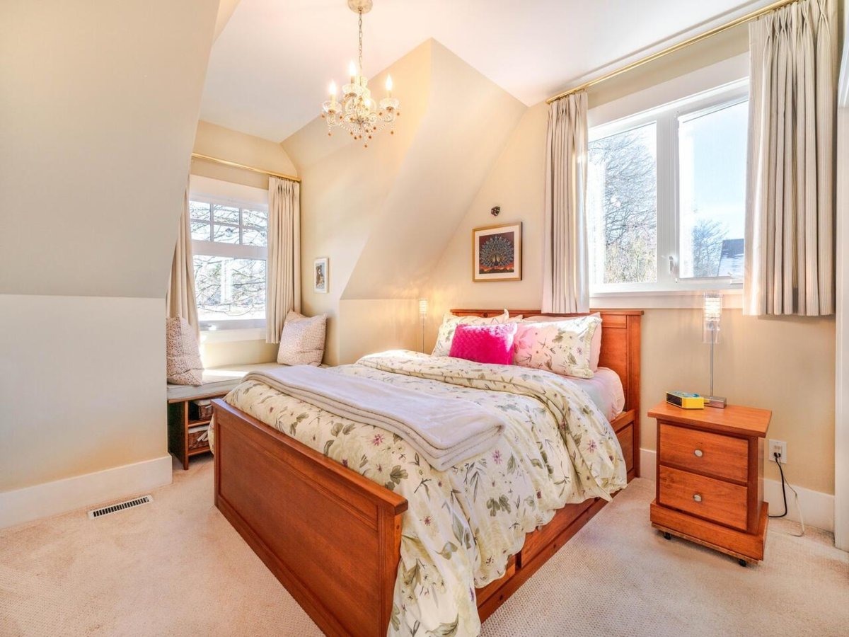 Entry Foyer Photo of 3726 W 33rd Avenue, Vancouver, BC