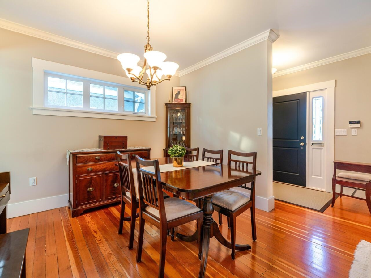 Front Yard Photo of 3726 W 33rd Avenue, Vancouver, BC