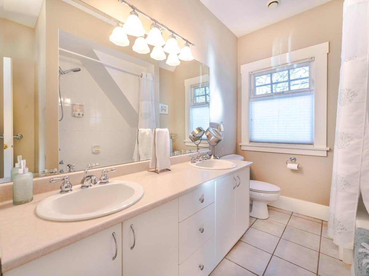 Hallway Photo of 3726 W 33rd Avenue, Vancouver, BC