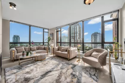 1701 6833 Station Hill Drive, Burnaby, BC, Burnaby — Apartment/Condo for sale
