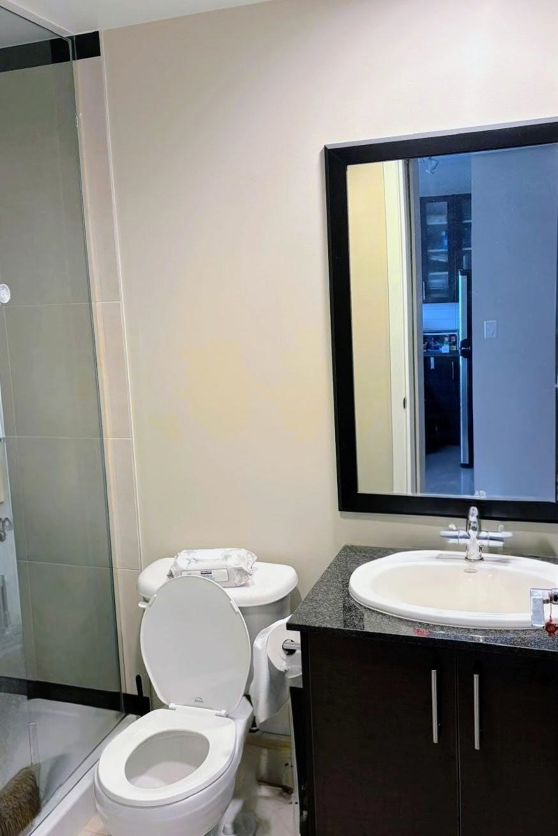 Kitchen Island Photo of 1703 4250 Dawson Street, Burnaby, BC