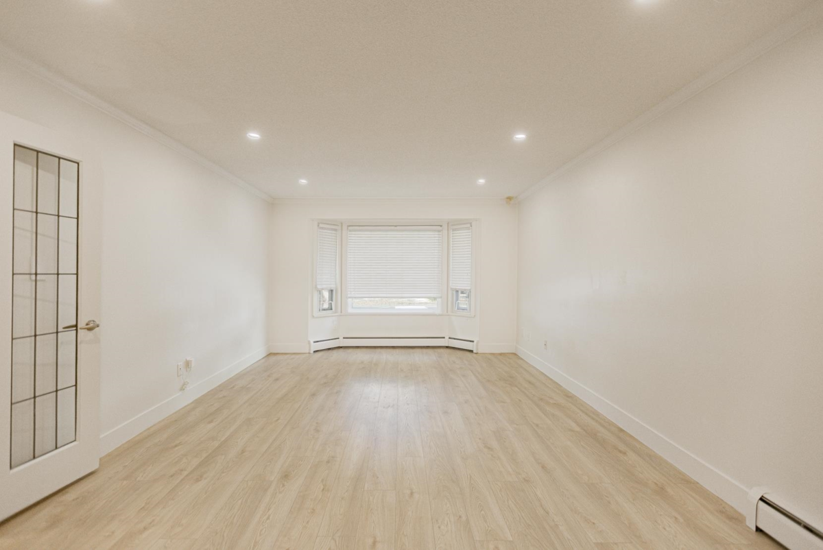 Walk-In Closet Photo of 6220 Garnet Drive, Richmond, BC