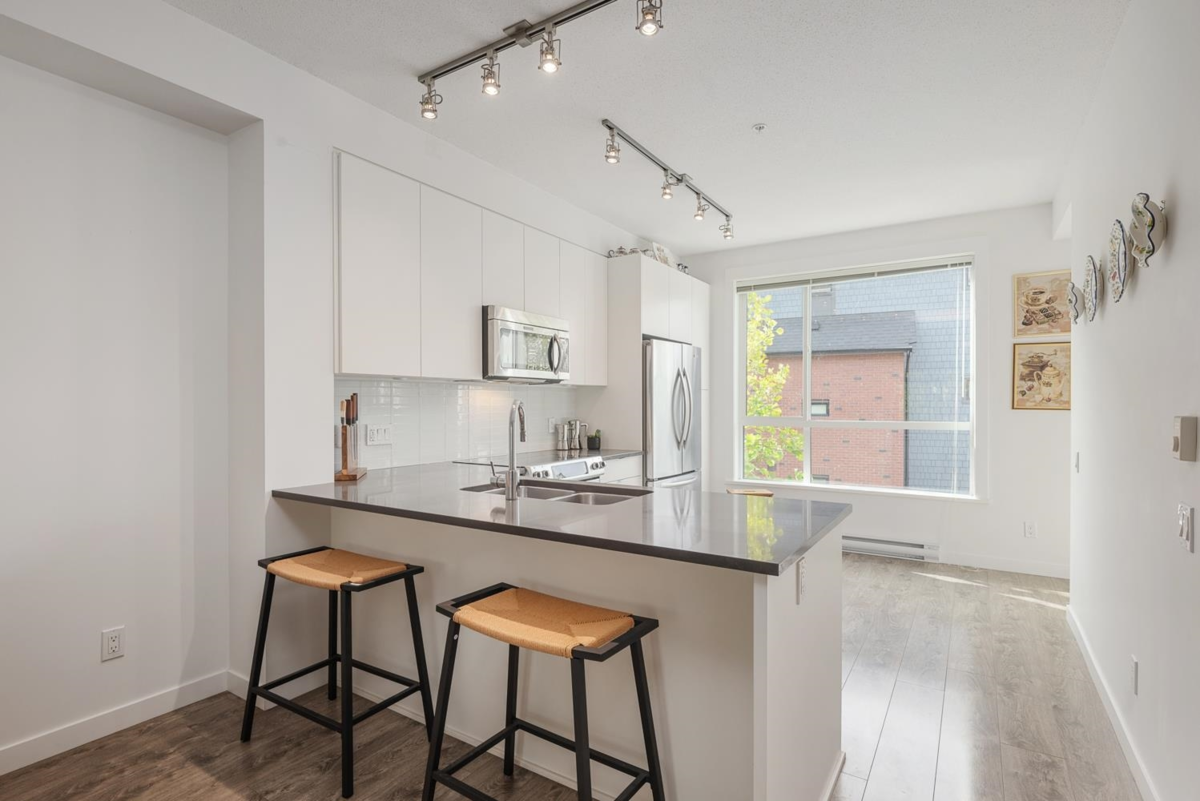Breakfast Nook Photo of 25 2358 Ranger Lane, Port Coquitlam, BC
