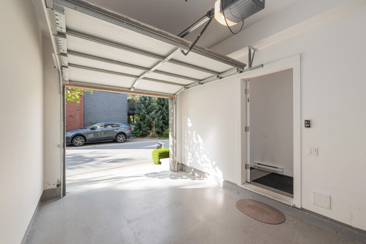 Hallway Photo of 25 2358 Ranger Lane, Port Coquitlam, BC