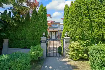 481 Holdom Avenue, Burnaby, BC, Burnaby — Single Family Residence for sale