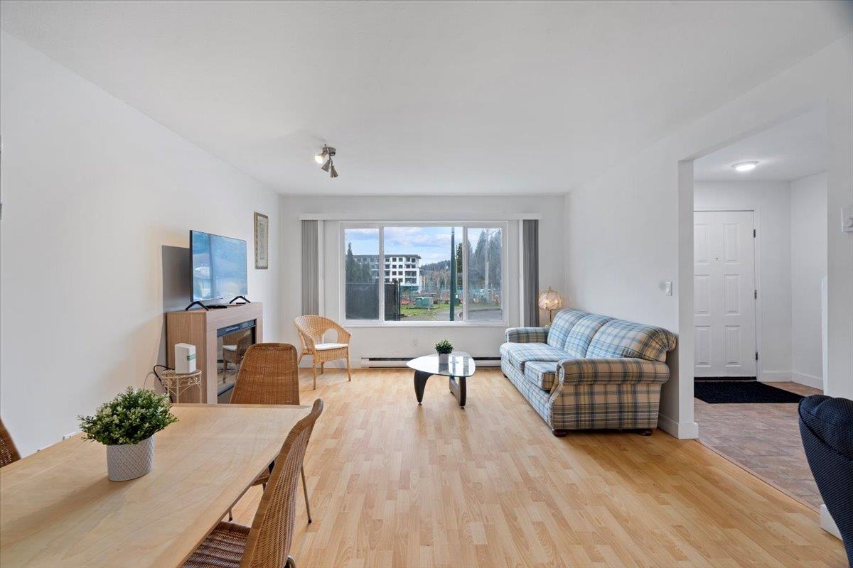 Living Room Photo of 663-665 Harrison Avenue, Coquitlam, BC