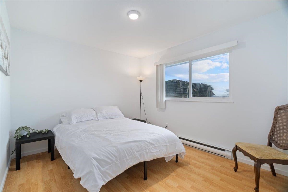 Powder Room Photo of 663-665 Harrison Avenue, Coquitlam, BC