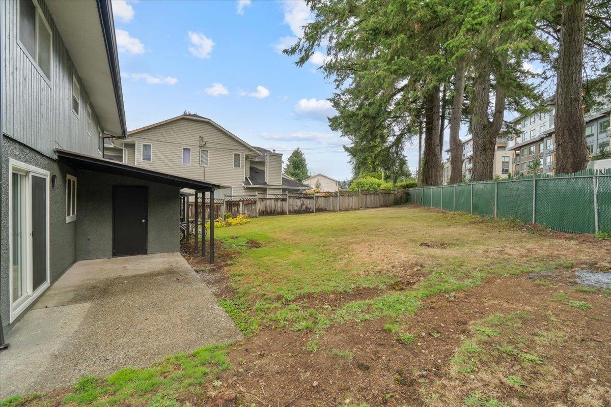 Staircase Photo of 663-665 Harrison Avenue, Coquitlam, BC