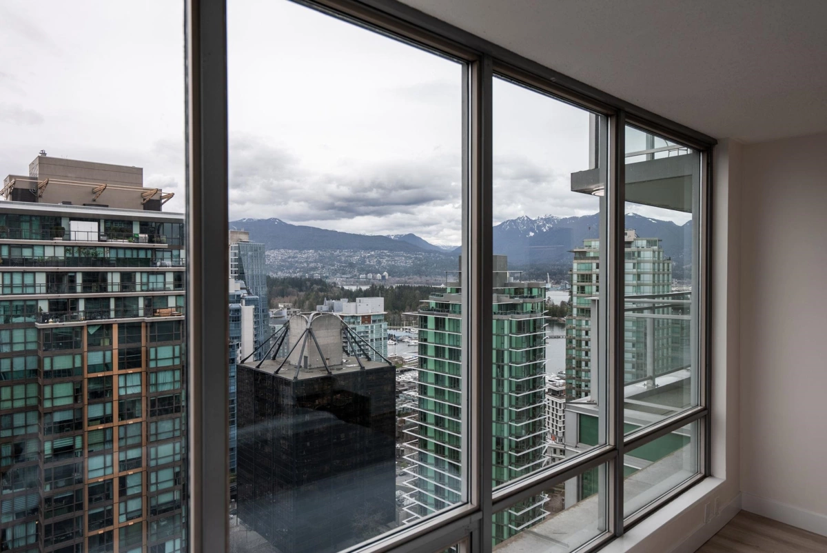 Basement Recreation Room Photo of 2806 1288 W Georgia Street, Vancouver, BC