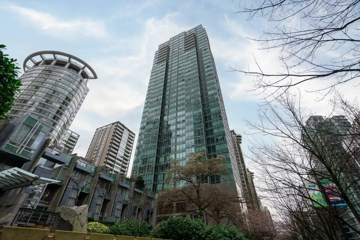Fitness Center Photo Near 2806 1288 W Georgia Street, Vancouver, BC