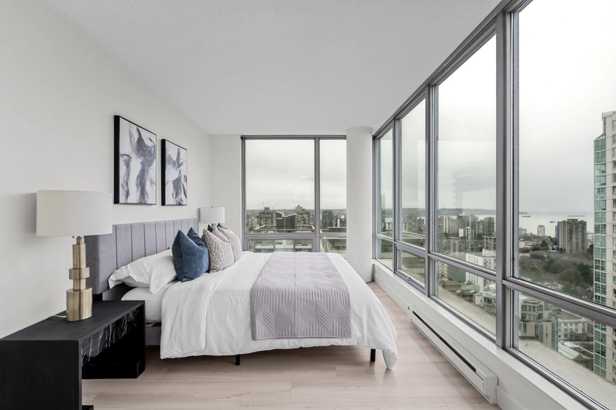 Kitchen Island Photo of 2806 1288 W Georgia Street, Vancouver, BC