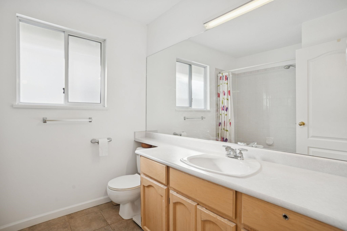 Entry Foyer Photo of 22326 Wilson Avenue, Richmond, BC