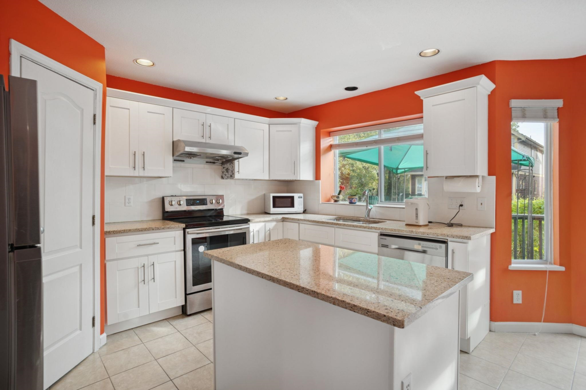 Kitchen Island Photo of 22326 Wilson Avenue, Richmond, BC