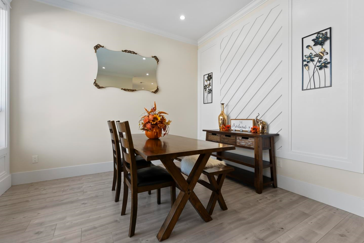 Dining Area Photo of 14938 63 Avenue, Surrey, BC