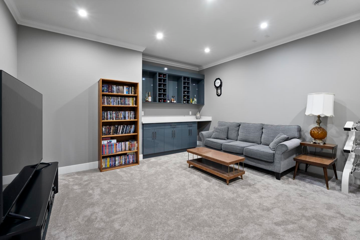 Front Yard Photo of 14938 63 Avenue, Surrey, BC