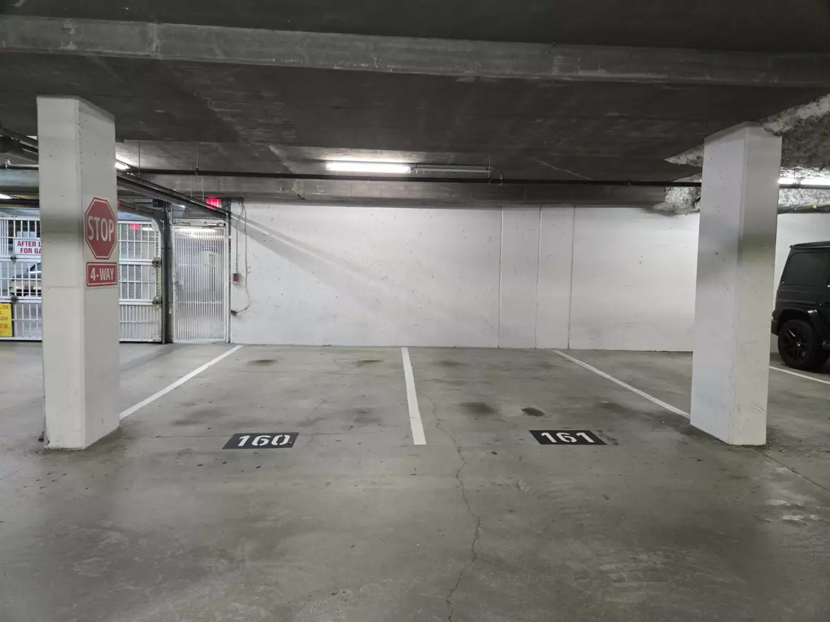 Bedroom 2 Photo of 1427 5133 Garden City Road, Richmond, BC