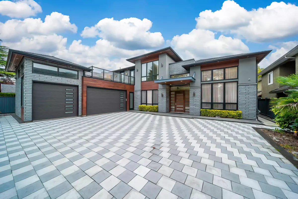 Exterior Front Photo of 8160 Railway Avenue, Richmond, BC