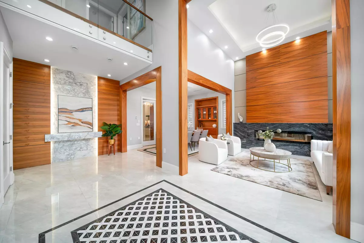 Kitchen Island Photo of 8160 Railway Avenue, Richmond, BC