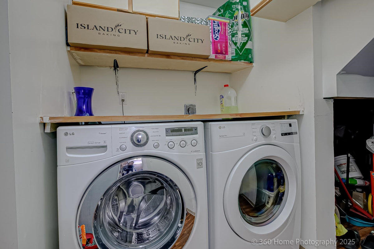 Pantry Photo of 35 7533 140 Street, Surrey, BC