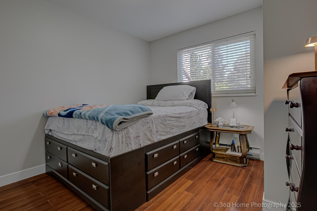 Powder Room Photo of 35 7533 140 Street, Surrey, BC