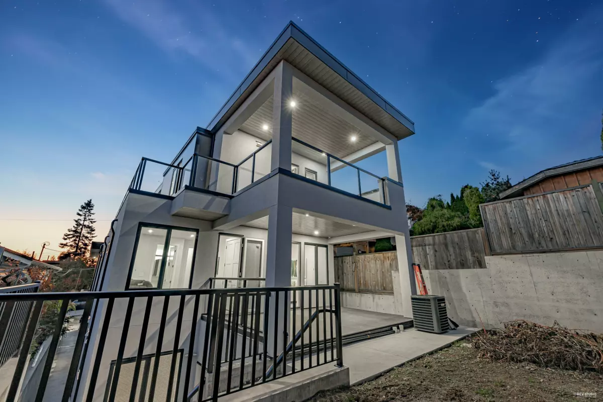 Bedroom 3 Photo of 838 Stevens Street, White Rock, BC