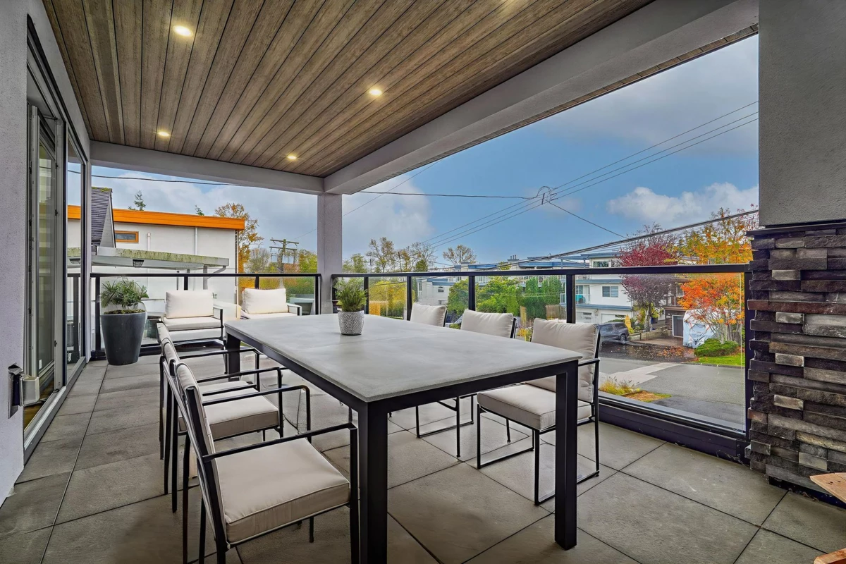 Mudroom Photo of 838 Stevens Street, White Rock, BC