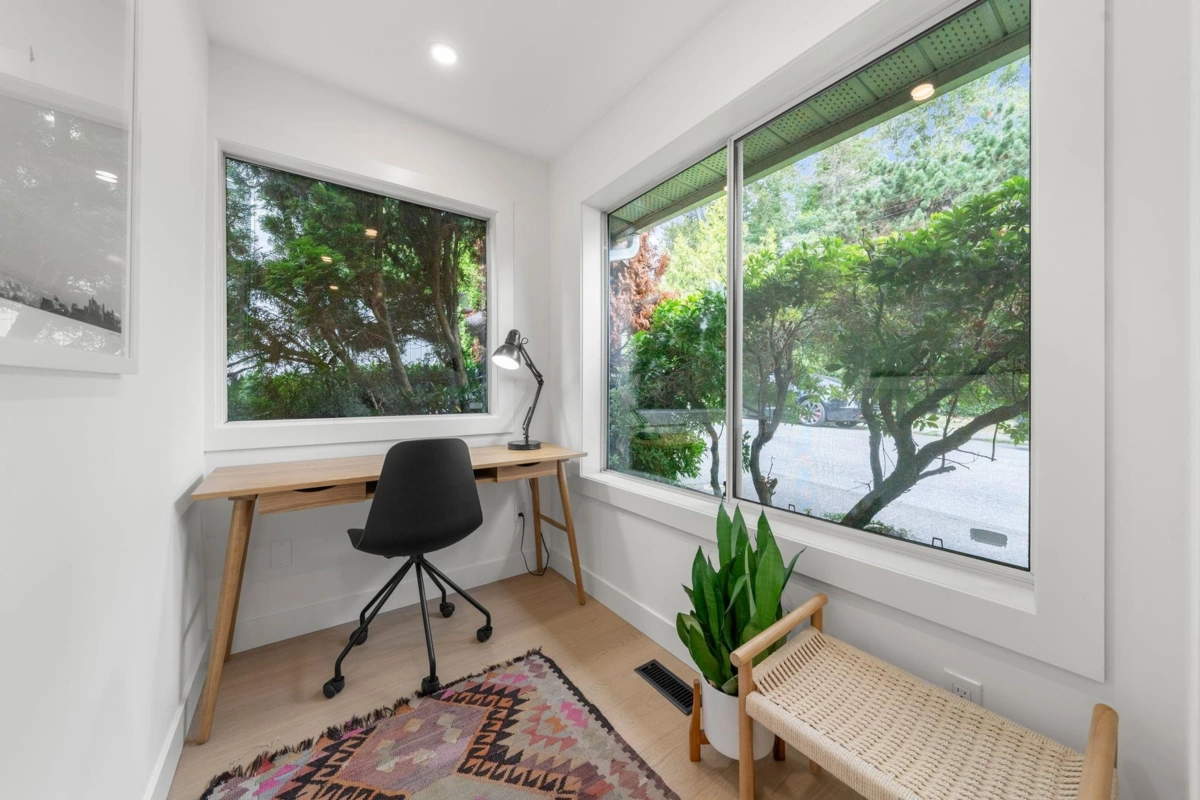 Guest Bathroom Photo of 18 901 W 17th Street, North Vancouver, BC